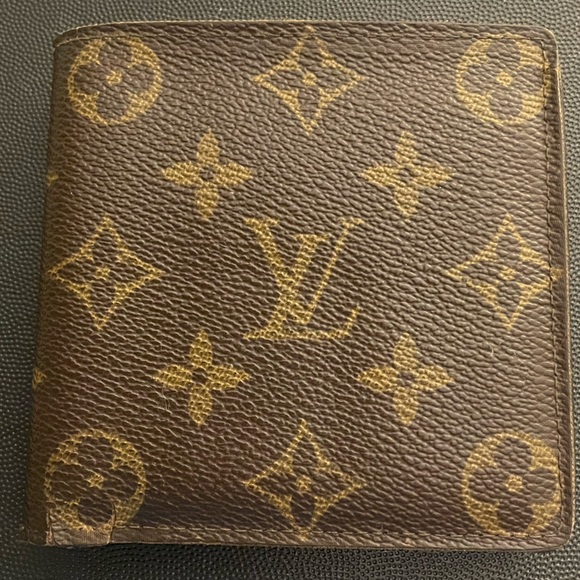 Vintage Men’s Louis Vuitton Bifold Monogram Wallet